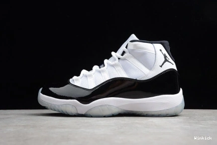 AIR JORDAN 11 